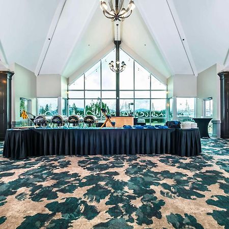 Clarion Hotel & Conference Centre Άμποτσφορντ Εξωτερικό φωτογραφία