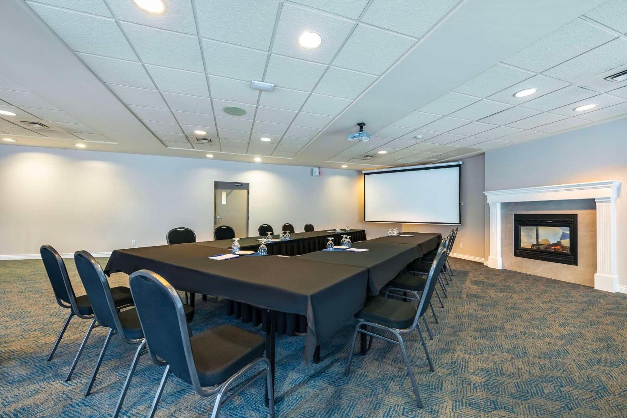 Clarion Hotel & Conference Centre Άμποτσφορντ Εξωτερικό φωτογραφία